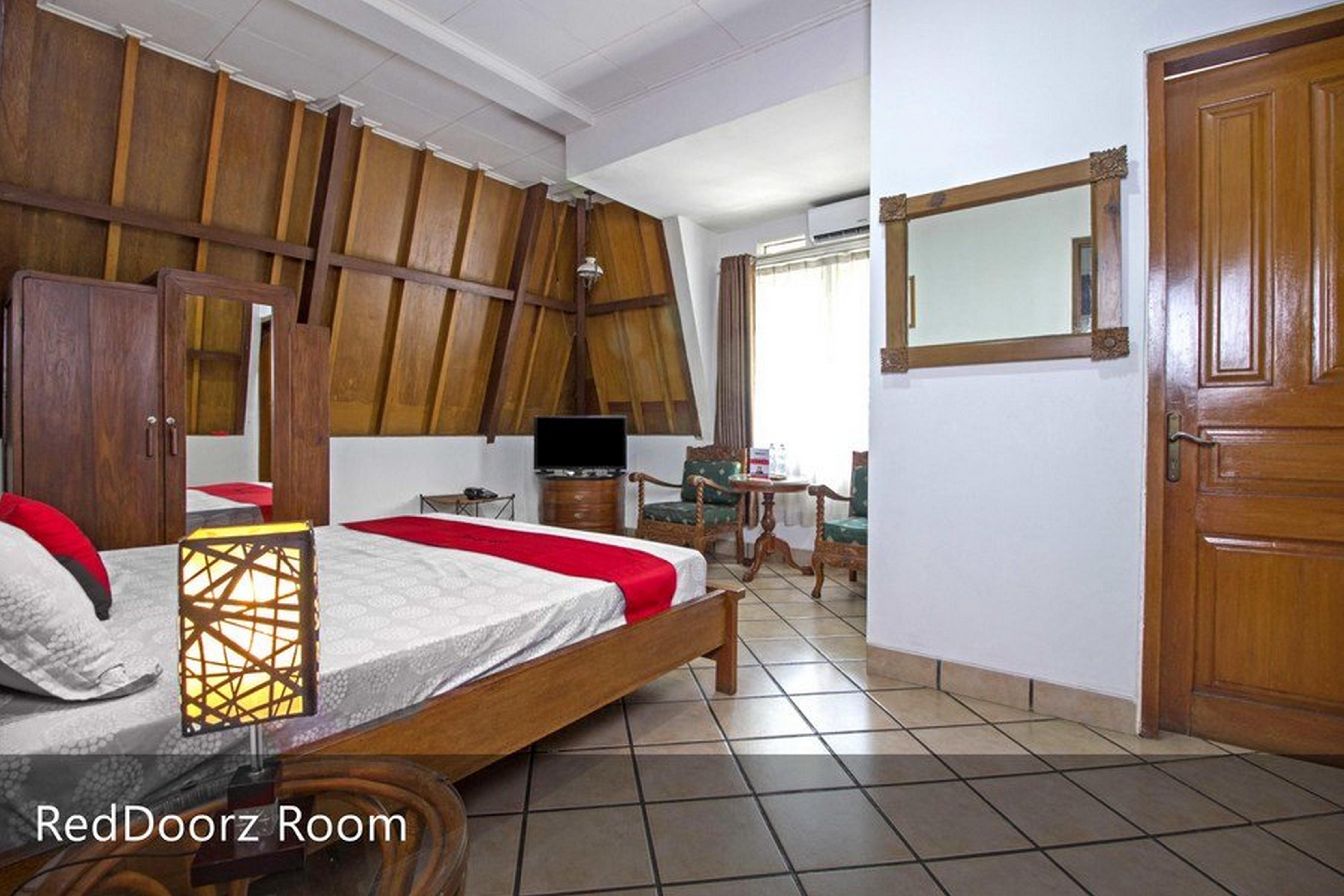 Reddoorz Plus Near Parahyangan University Bandung Exteriér fotografie