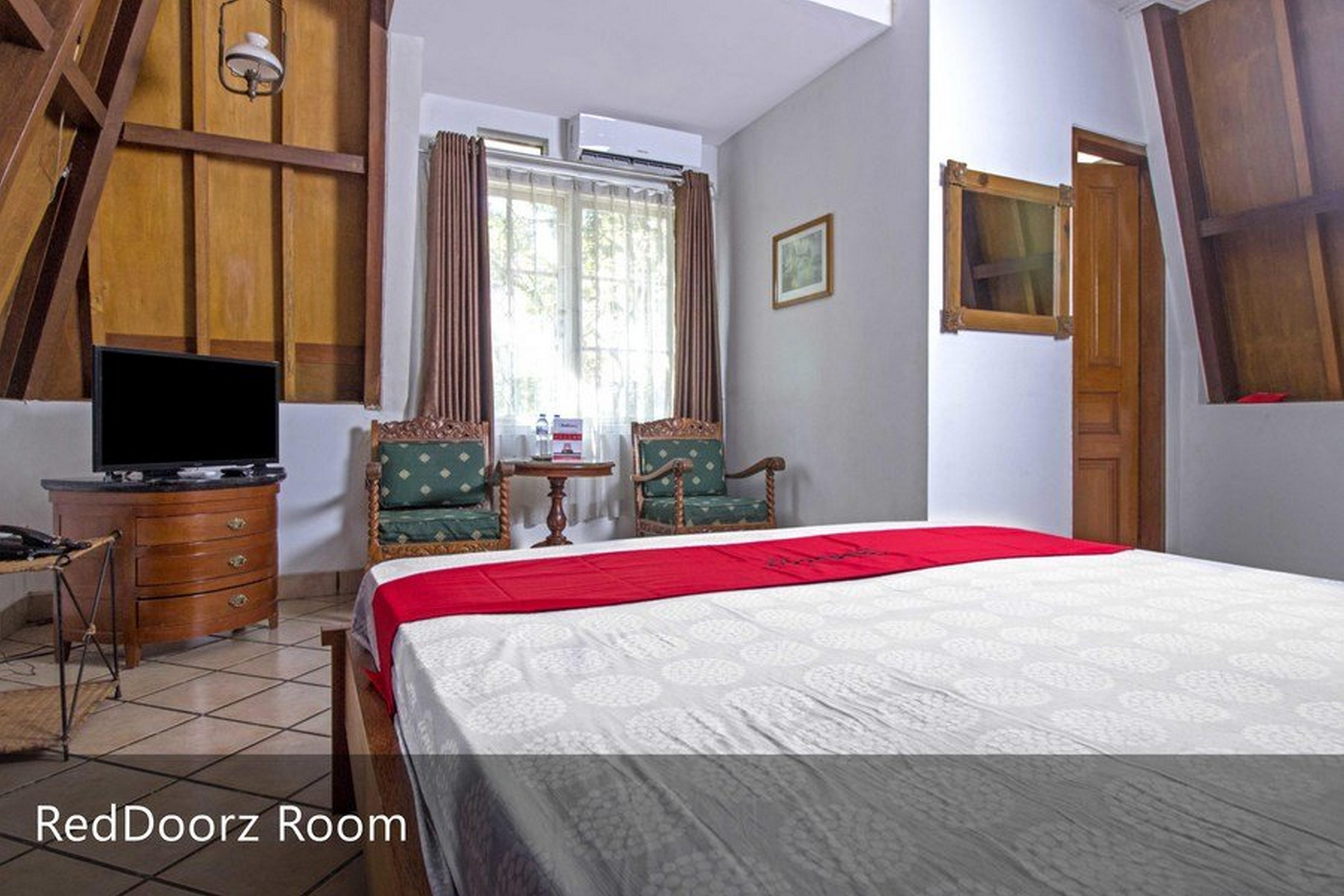 Reddoorz Plus Near Parahyangan University Bandung Exteriér fotografie