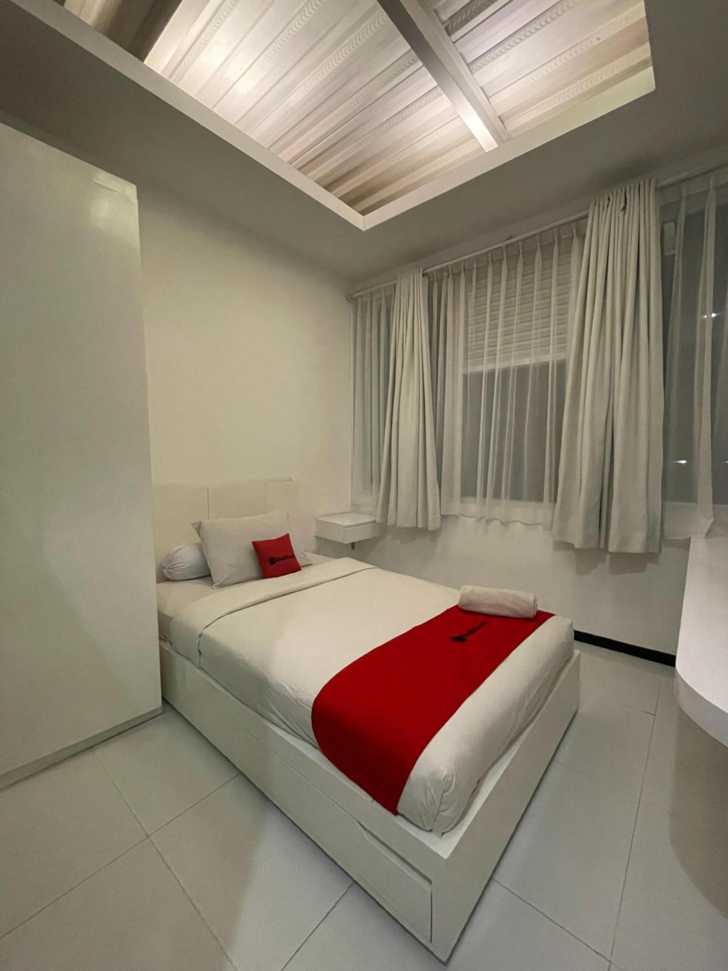 Reddoorz Plus Near Parahyangan University Bandung Exteriér fotografie