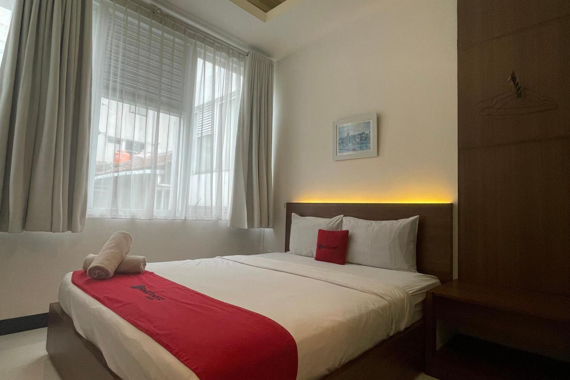 Reddoorz Plus Near Parahyangan University Bandung Exteriér fotografie