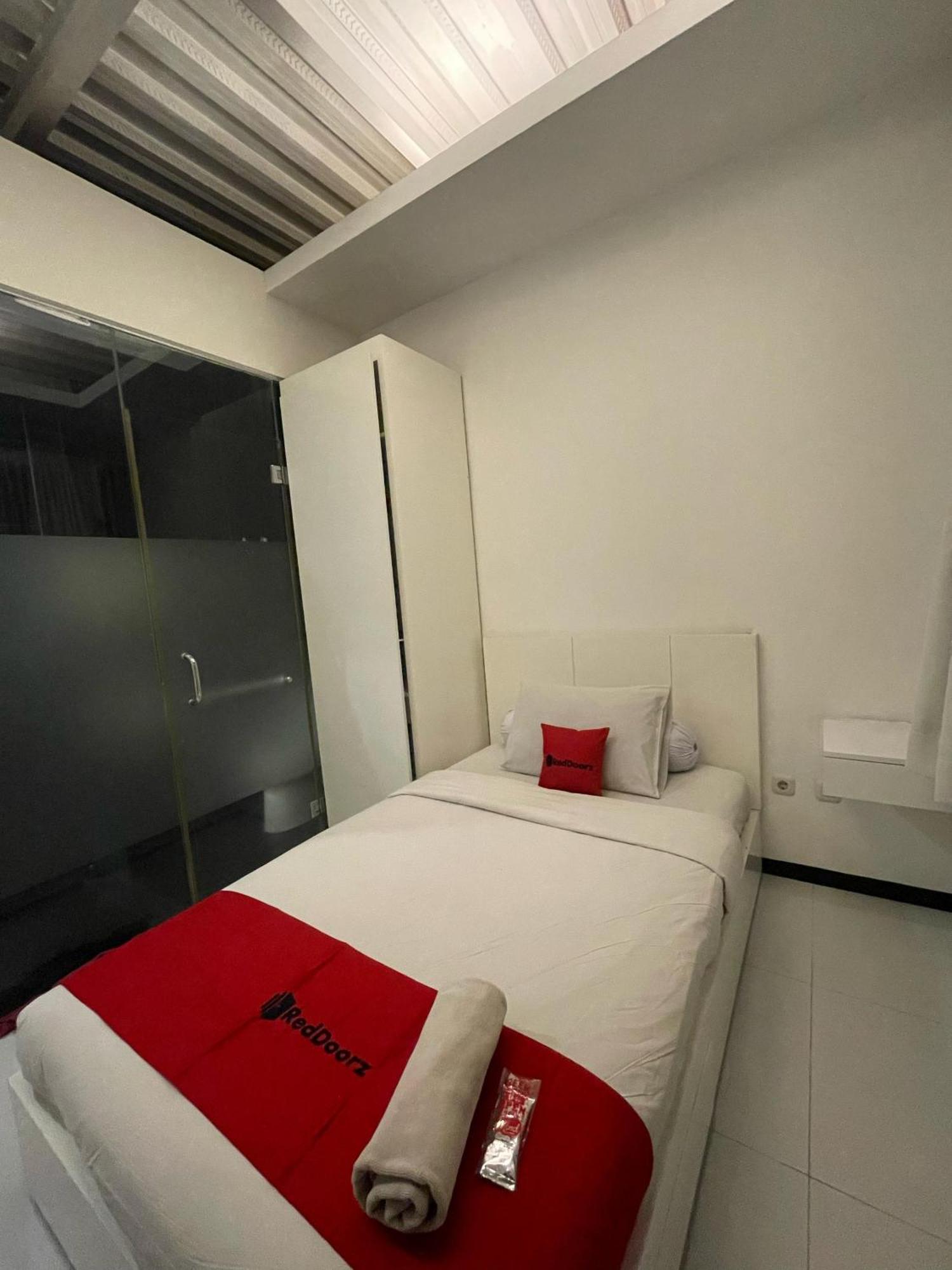 Reddoorz Plus Near Parahyangan University Bandung Exteriér fotografie