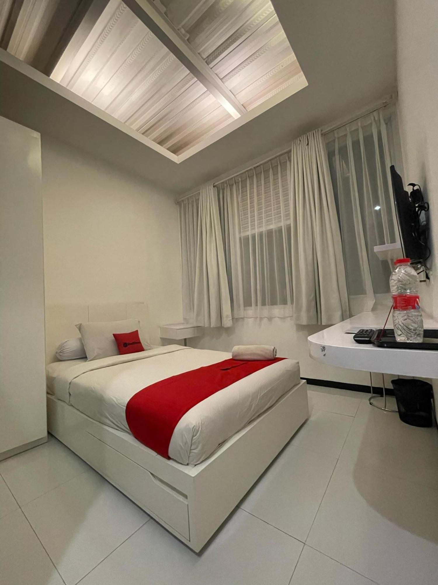 Reddoorz Plus Near Parahyangan University Bandung Exteriér fotografie