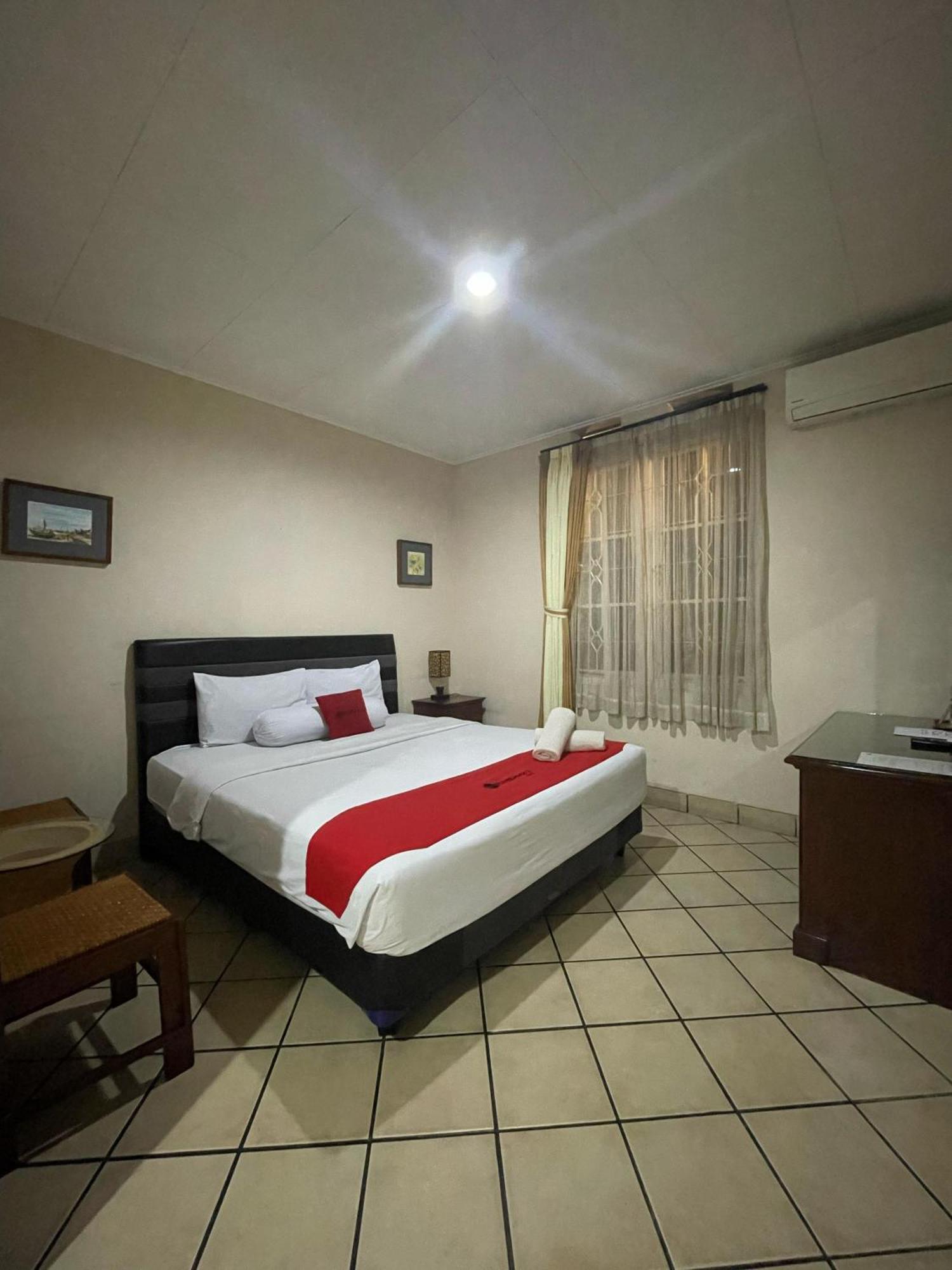 Reddoorz Plus Near Parahyangan University Bandung Exteriér fotografie