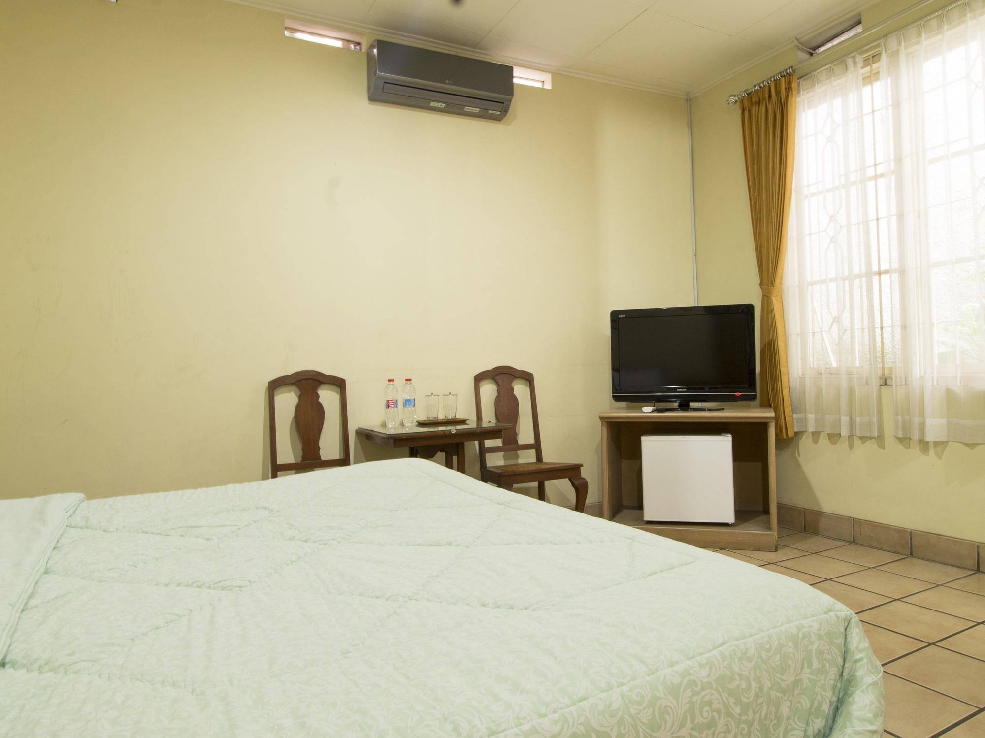 Reddoorz Plus Near Parahyangan University Bandung Exteriér fotografie